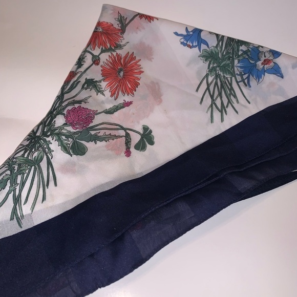 Jim Renoir Floral Sheer Contemporary 100% Polyester Made In Italy Scarf - Picture 6 of 7